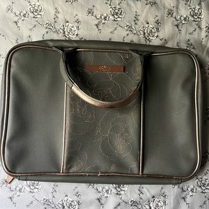 Jones New York Makeup Organizer Bag
